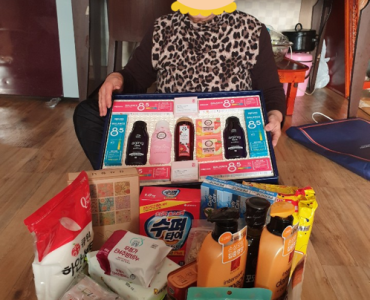 [노인맞춤돌봄서비스사업] 아름다운가게 생필품 지원사업 &#034;아름다운 나눔보따리&#034; 후원 이미지