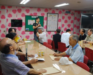 실버강사 파견사업 어르신 조별모임 이미지