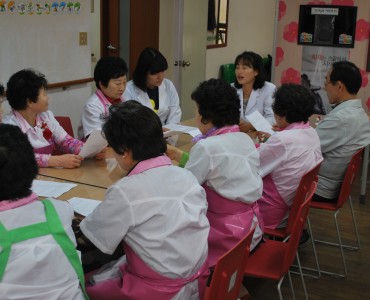 5월 사랑의 식당 조리원 위생교육 실시 이미지