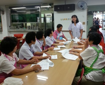 8월 조리원 및 자원봉사자 위생교육 실시 이미지