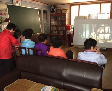 [경로당활성화사업] 찾아가는 실버 스크린 이미지
