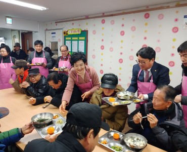 [급식지원사업] 2019년 새해맞이 떡국 특식 제공 이미지