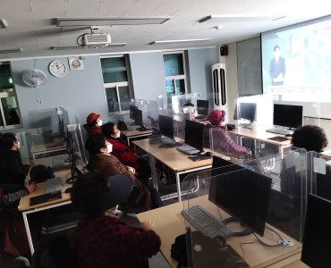 [상담사업] 2023년 복지관 이용어르신 소비자피해예방교육 스미싱예방교육 이미지