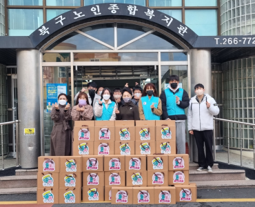 [노인맞춤돌봄서비스] 국민건강보험공단 건이강이봉사단 찜질팩 전달 이미지