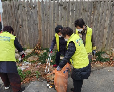 [노인자원봉사활성화지원사업] 그린봉사단 플로깅 활동 이미지